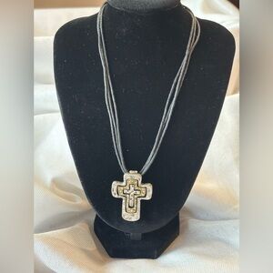 Elegant Silver Cross Pendant Necklace
